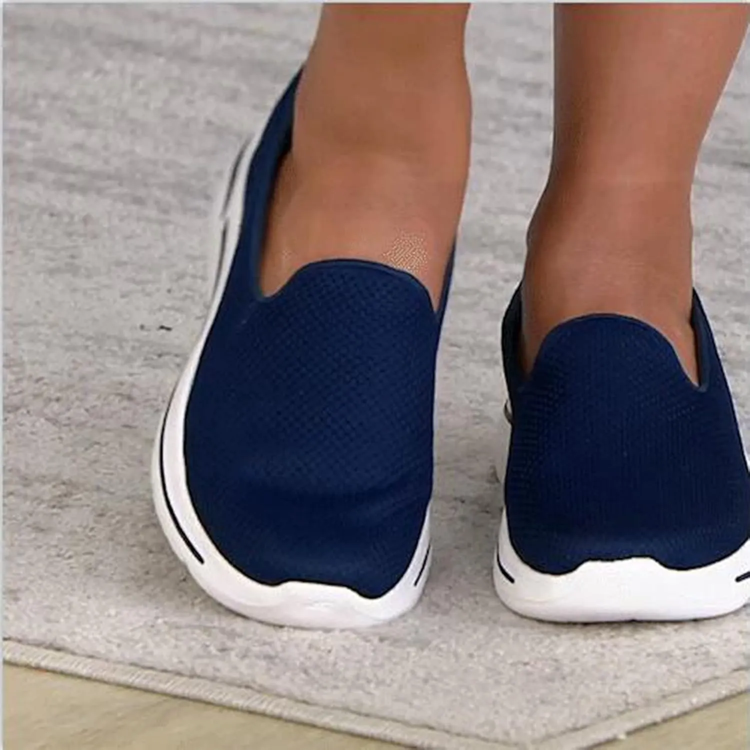 Orthopedic Shoes for Women Breathable Slip On Sneakers Comfortable Soft Mesh Flat Shoes Non-Slip Lightweight Outdoor Shoes
