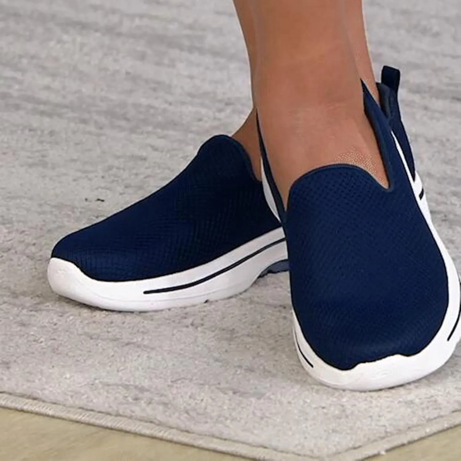 Orthopedic Shoes for Women Breathable Slip On Sneakers Comfortable Soft Mesh Flat Shoes Non-Slip Lightweight Outdoor Shoes