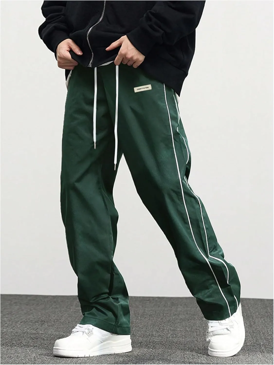 OYOANGLE Men's Letter Patched Drawstring Waisted Cargo Pants Seam Side Loose Fit Sports Joggers