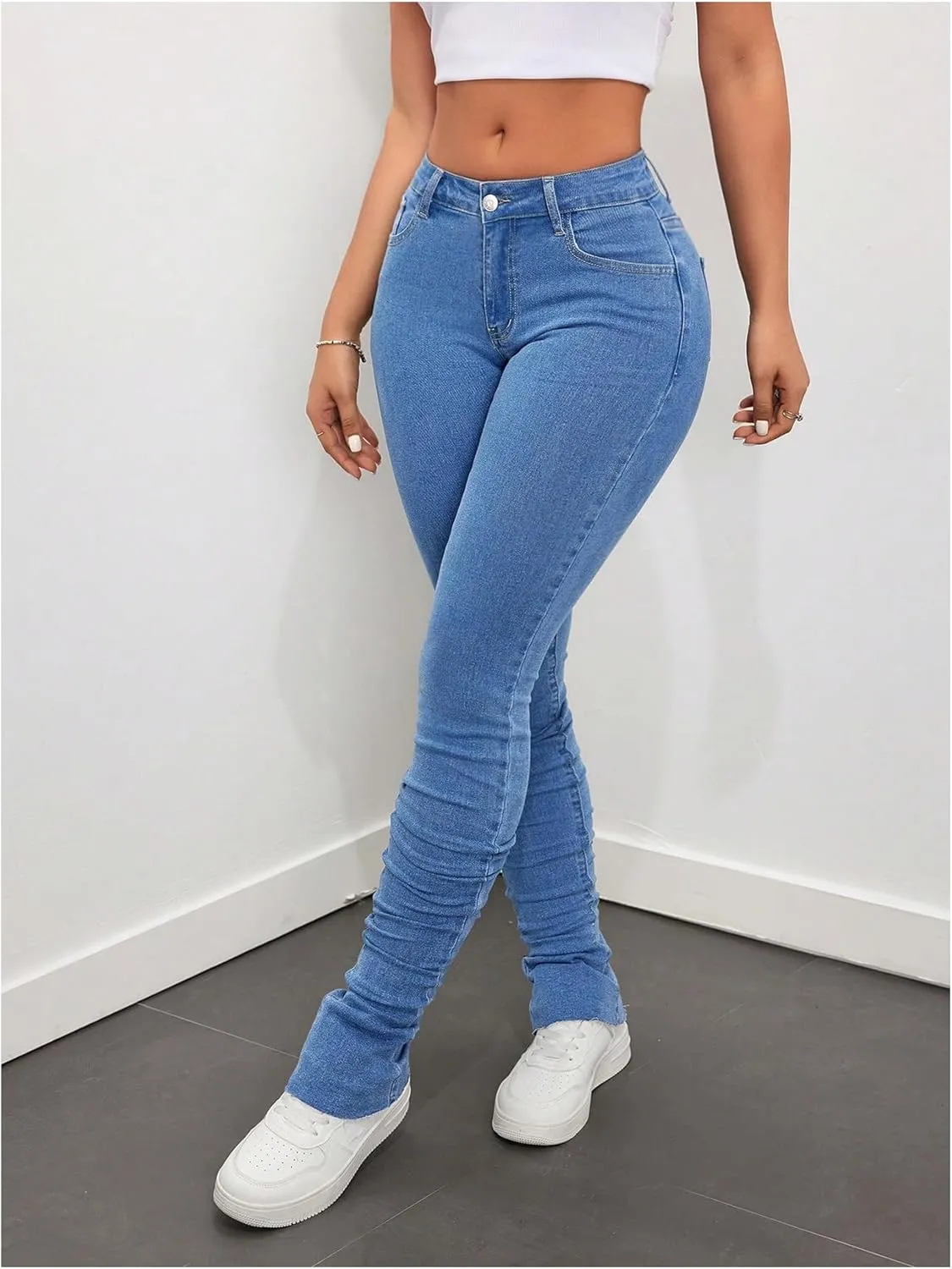 WDIRARA Women's Low Waisted Button Skinny Denim Pants Casual Stretch Long Jeans