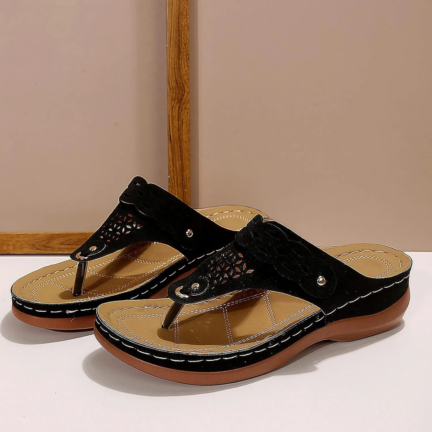 Womens Sport Flip Flops Comfort Orthotic Thong Sandals Wide Width Platform Wedge Beach Sandal for Woman Hollow Comfortable Boho Dressy Summer 2025 Cute Orthopedic